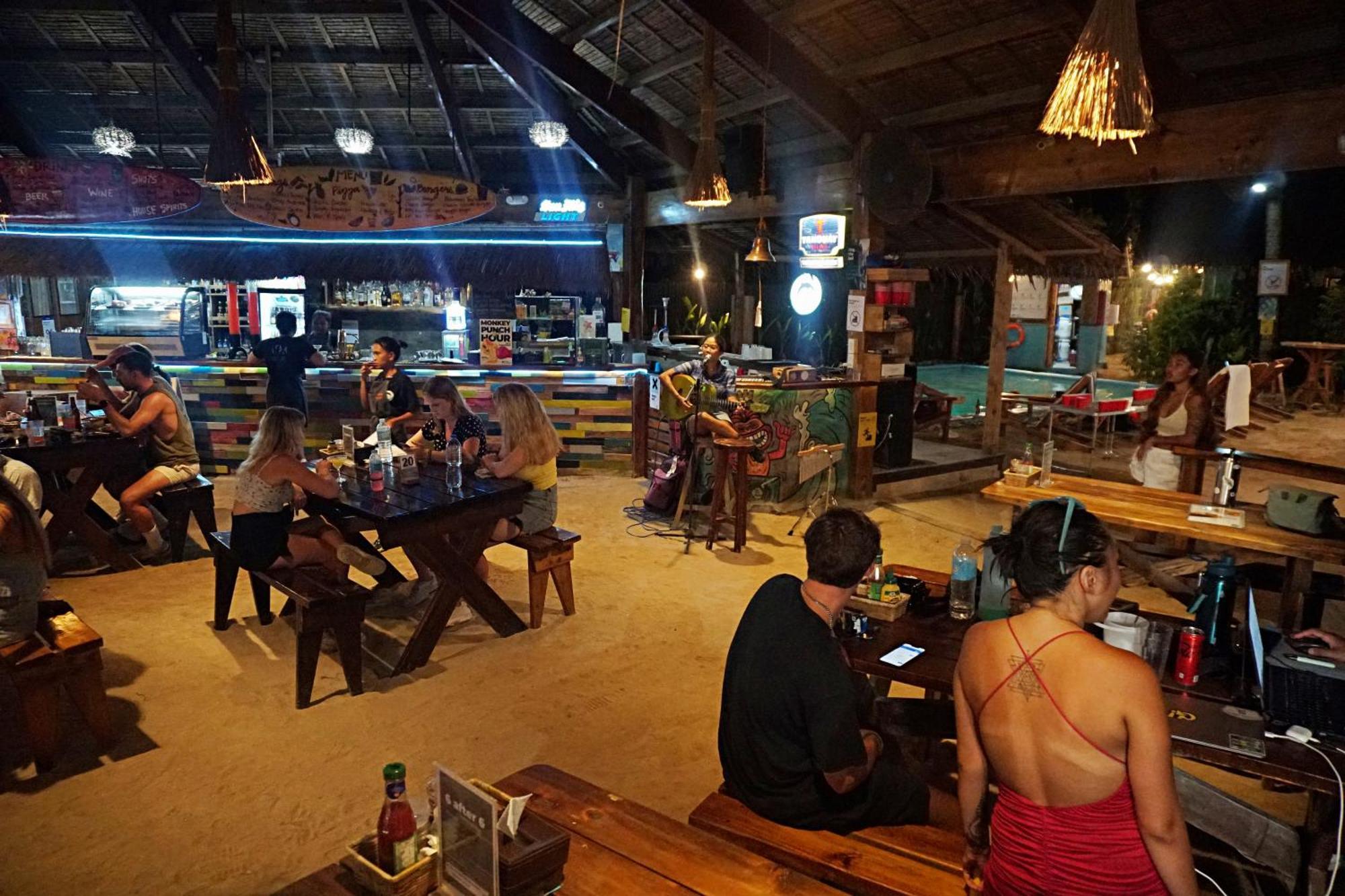 Mad Monkey Hostel Siargao General Luna  Exterior foto
